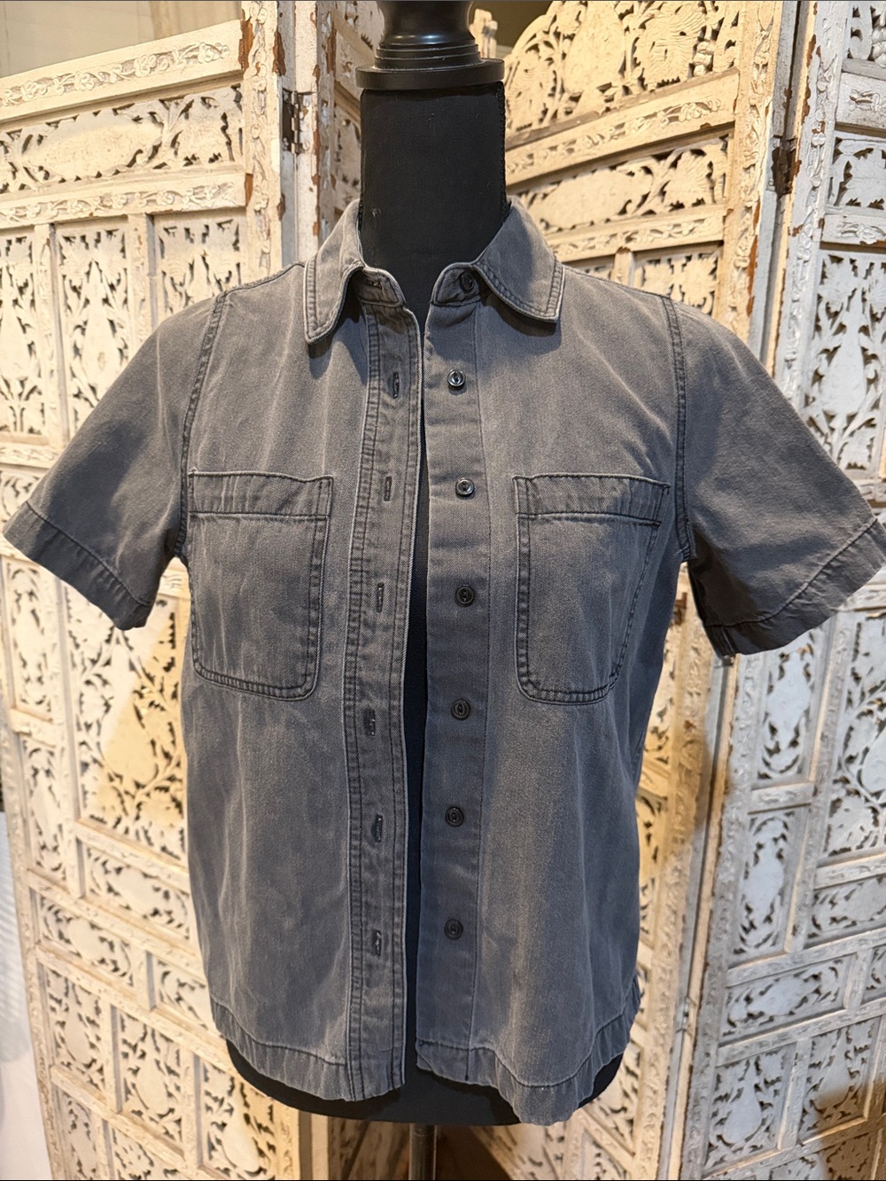 Quince Short-Sleeve Button-Down Shirt in Washed Gray